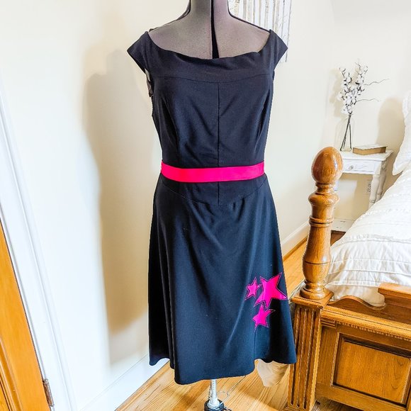 torrid Dresses & Skirts - ~*Torrid Vintage 90's Black and Pink Star Dress - Size 16*~
